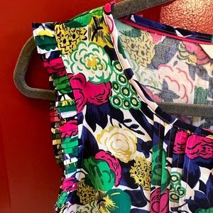 Boden!! sleeveless top. Red/Green/White floral top. Round neck, pleated front. 4